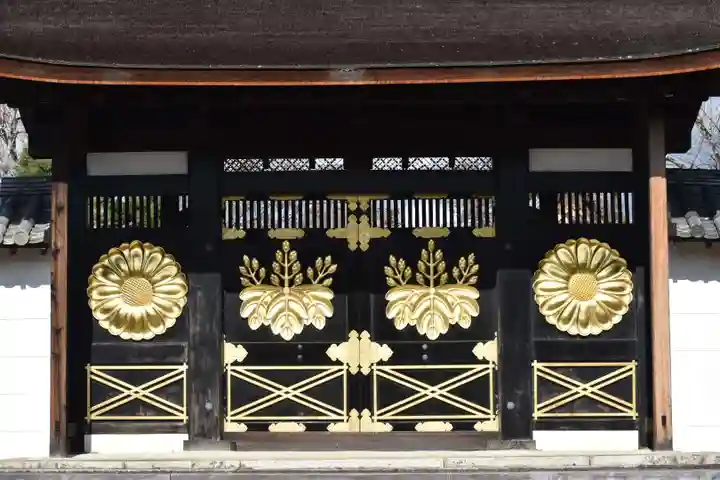 醍醐寺の山門・神門