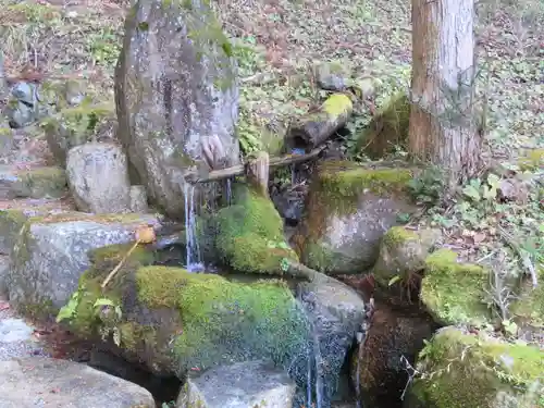 白山神社の手水