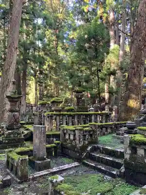 高野山金剛峯寺奥の院(和歌山県)