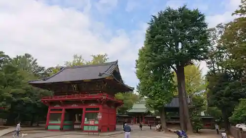 根津神社の山門・神門