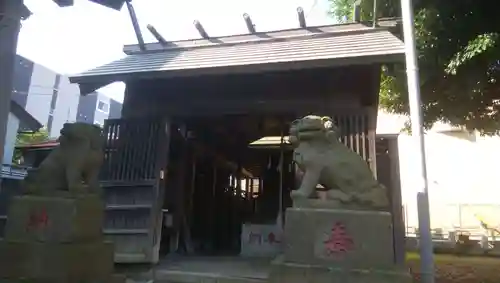 入日神社の狛犬