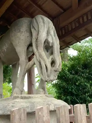 近津神社の狛犬