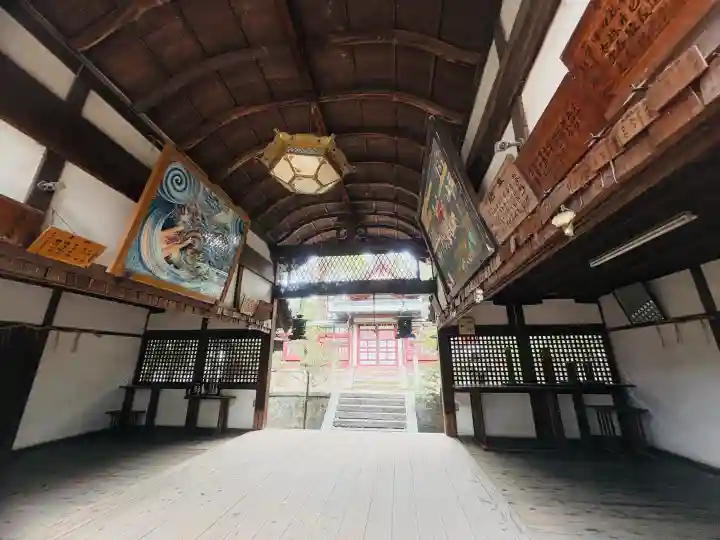 池坐朝霧黄幡比賣神社の{uncategorized: "未分類", other: "その他", undefined: "問題あり", building: "その他建物", grave: "お墓", sacred_gate: "鳥居", guardian: "狛犬", statue: "像", buddha: "仏像", history: "歴史", nature: "自然", garden: "庭園", animal: "動物", pagoda: "塔", temizu: "手水舎", mountain_gate: "山門・神門", sanctuary: "本殿・本堂", subordinate: "末社・摂社", art: "芸術", scenery: "景色", jizo: "地蔵", ema: "絵馬", goshuin: "御朱印", omikuji: "おみくじ", items: "授与品その他", amulet: "お守り", goshuincho: "御朱印帳", eats: "食事", festival: "お祭り", votive_dance: "神楽", shichigosan: "七五三参", wedding: "結婚式", experience: "体験その他", initially: "初詣", around: "周辺", anti_infection: "感染症対策"}
