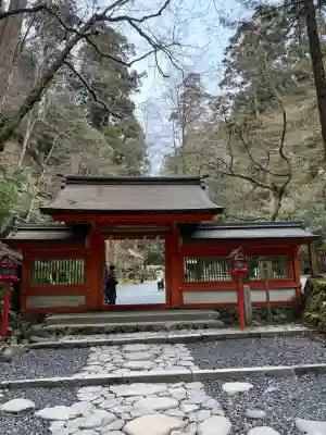 貴船神社の{uncategorized: "未分類", other: "その他", undefined: "問題あり", building: "その他建物", grave: "お墓", sacred_gate: "鳥居", guardian: "狛犬", statue: "像", buddha: "仏像", history: "歴史", nature: "自然", garden: "庭園", animal: "動物", pagoda: "塔", temizu: "手水舎", mountain_gate: "山門・神門", sanctuary: "本殿・本堂", subordinate: "末社・摂社", art: "芸術", scenery: "景色", jizo: "地蔵", ema: "絵馬", goshuin: "御朱印", omikuji: "おみくじ", items: "授与品その他", amulet: "お守り", goshuincho: "御朱印帳", eats: "食事", festival: "お祭り", votive_dance: "神楽", shichigosan: "七五三参", wedding: "結婚式", experience: "体験その他", initially: "初詣", around: "周辺", anti_infection: "感染症対策"}
