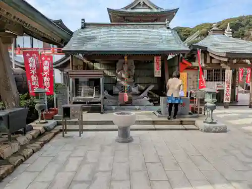 満願寺の手水舎