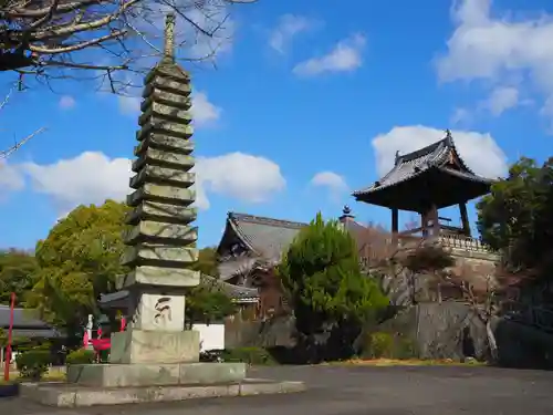 遍照寺法界院の塔