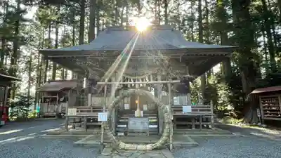 坪沼八幡神社の本殿・本堂