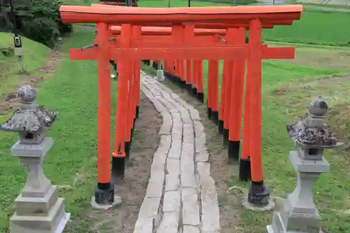 高屋敷稲荷神社の鳥居