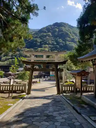 上梨白山宮の鳥居