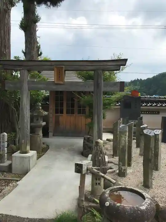 瑠璃光山泉龍寺の末社・摂社