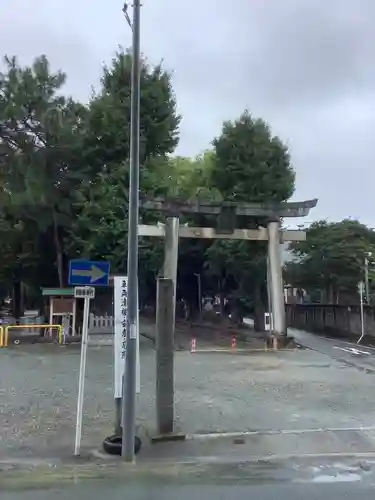 豊川進雄神社の鳥居