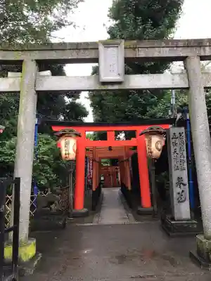 花園稲荷神社の鳥居