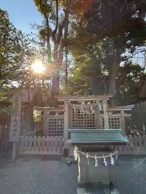 伊勢山皇大神宮の{uncategorized: "未分類", other: "その他", undefined: "問題あり", building: "その他建物", grave: "お墓", sacred_gate: "鳥居", guardian: "狛犬", statue: "像", buddha: "仏像", history: "歴史", nature: "自然", garden: "庭園", animal: "動物", pagoda: "塔", temizu: "手水舎", mountain_gate: "山門・神門", sanctuary: "本殿・本堂", subordinate: "末社・摂社", art: "芸術", scenery: "景色", jizo: "地蔵", ema: "絵馬", goshuin: "御朱印", omikuji: "おみくじ", items: "授与品その他", amulet: "お守り", goshuincho: "御朱印帳", eats: "食事", festival: "お祭り", votive_dance: "神楽", shichigosan: "七五三参", wedding: "結婚式", experience: "体験その他", initially: "初詣", around: "周辺", anti_infection: "感染症対策"}