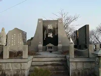 比島観音の{uncategorized: "未分類", other: "その他", undefined: "問題あり", building: "その他建物", grave: "お墓", sacred_gate: "鳥居", guardian: "狛犬", statue: "像", buddha: "仏像", history: "歴史", nature: "自然", garden: "庭園", animal: "動物", pagoda: "塔", temizu: "手水舎", mountain_gate: "山門・神門", sanctuary: "本殿・本堂", subordinate: "末社・摂社", art: "芸術", scenery: "景色", jizo: "地蔵", ema: "絵馬", goshuin: "御朱印", omikuji: "おみくじ", items: "授与品その他", amulet: "お守り", goshuincho: "御朱印帳", eats: "食事", festival: "お祭り", votive_dance: "神楽", shichigosan: "七五三参", wedding: "結婚式", experience: "体験その他", initially: "初詣", around: "周辺", anti_infection: "感染症対策"}