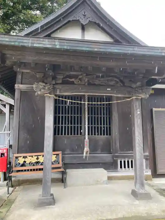 八雲神社(鎌倉・西御門)の{uncategorized: "未分類", other: "その他", undefined: "問題あり", building: "その他建物", grave: "お墓", sacred_gate: "鳥居", guardian: "狛犬", statue: "像", buddha: "仏像", history: "歴史", nature: "自然", garden: "庭園", animal: "動物", pagoda: "塔", temizu: "手水舎", mountain_gate: "山門・神門", sanctuary: "本殿・本堂", subordinate: "末社・摂社", art: "芸術", scenery: "景色", jizo: "地蔵", ema: "絵馬", goshuin: "御朱印", omikuji: "おみくじ", items: "授与品その他", amulet: "お守り", goshuincho: "御朱印帳", eats: "食事", festival: "お祭り", votive_dance: "神楽", shichigosan: "七五三参", wedding: "結婚式", experience: "体験その他", initially: "初詣", around: "周辺", anti_infection: "感染症対策"}