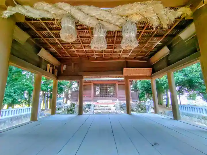 三明神社の本殿・本堂