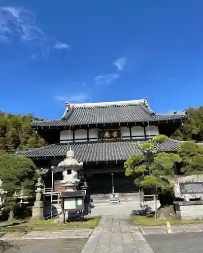 華藏院の本殿・本堂