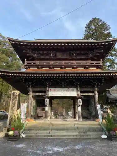 華厳寺の山門