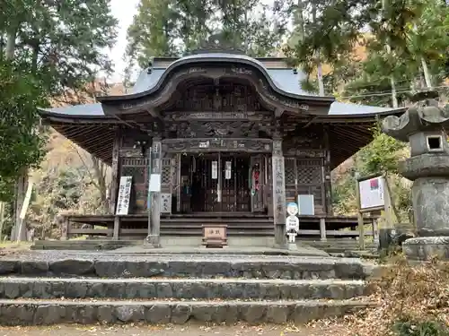 真福寺の本殿