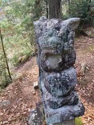 秋葉神社の狛犬