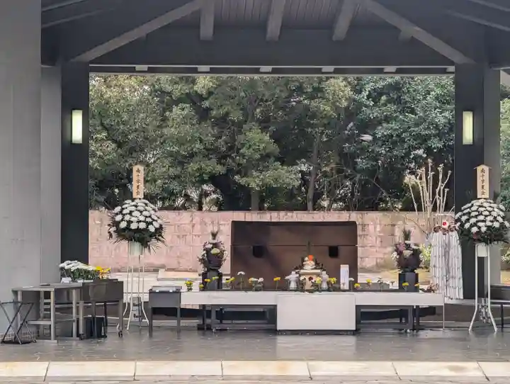 千鳥ヶ淵戦没者墓苑(東京都)