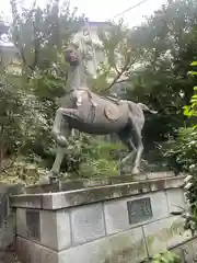 新羽杉山神社の像