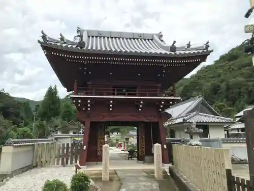 大日寺の山門