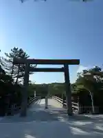 伊勢神宮内宮(皇大神宮)の{uncategorized: "未分類", other: "その他", undefined: "問題あり", building: "その他建物", grave: "お墓", sacred_gate: "鳥居", guardian: "狛犬", statue: "像", buddha: "仏像", history: "歴史", nature: "自然", garden: "庭園", animal: "動物", pagoda: "塔", temizu: "手水舎", mountain_gate: "山門・神門", sanctuary: "本殿・本堂", subordinate: "末社・摂社", art: "芸術", scenery: "景色", jizo: "地蔵", ema: "絵馬", goshuin: "御朱印", omikuji: "おみくじ", items: "授与品その他", amulet: "お守り", goshuincho: "御朱印帳", eats: "食事", festival: "お祭り", votive_dance: "神楽", shichigosan: "七五三参", wedding: "結婚式", experience: "体験その他", initially: "初詣", around: "周辺", anti_infection: "感染症対策"}