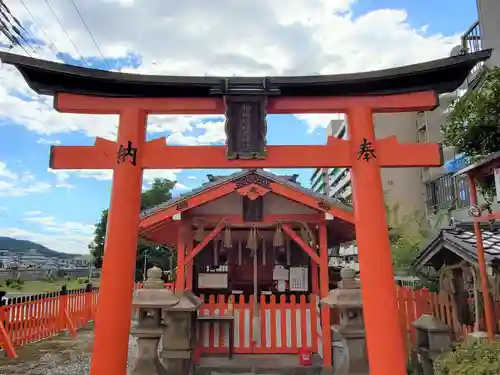 松明殿稲荷神社の鳥居