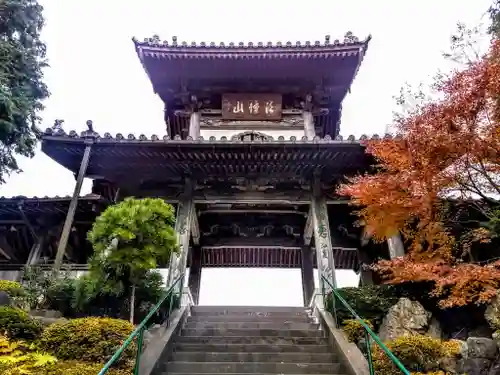 法憧山 普済寺の山門