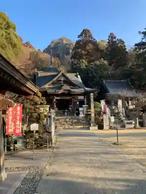 大窪寺の{uncategorized: "未分類", other: "その他", undefined: "問題あり", building: "その他建物", grave: "お墓", sacred_gate: "鳥居", guardian: "狛犬", statue: "像", buddha: "仏像", history: "歴史", nature: "自然", garden: "庭園", animal: "動物", pagoda: "塔", temizu: "手水舎", mountain_gate: "山門・神門", sanctuary: "本殿・本堂", subordinate: "末社・摂社", art: "芸術", scenery: "景色", jizo: "地蔵", ema: "絵馬", goshuin: "御朱印", omikuji: "おみくじ", items: "授与品その他", amulet: "お守り", goshuincho: "御朱印帳", eats: "食事", festival: "お祭り", votive_dance: "神楽", shichigosan: "七五三参", wedding: "結婚式", experience: "体験その他", initially: "初詣", around: "周辺", anti_infection: "感染症対策"}