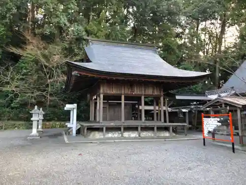 川田神社の本殿