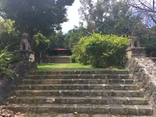 世持神社の建物その他