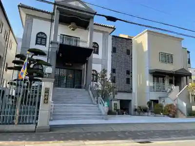 信行寺の本殿・本堂