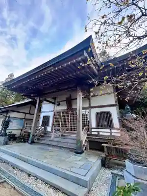 霊泉寺の{uncategorized: "未分類", other: "その他", undefined: "問題あり", building: "その他建物", grave: "お墓", sacred_gate: "鳥居", guardian: "狛犬", statue: "像", buddha: "仏像", history: "歴史", nature: "自然", garden: "庭園", animal: "動物", pagoda: "塔", temizu: "手水舎", mountain_gate: "山門・神門", sanctuary: "本殿・本堂", subordinate: "末社・摂社", art: "芸術", scenery: "景色", jizo: "地蔵", ema: "絵馬", goshuin: "御朱印", omikuji: "おみくじ", items: "授与品その他", amulet: "お守り", goshuincho: "御朱印帳", eats: "食事", festival: "お祭り", votive_dance: "神楽", shichigosan: "七五三参", wedding: "結婚式", experience: "体験その他", initially: "初詣", around: "周辺", anti_infection: "感染症対策"}