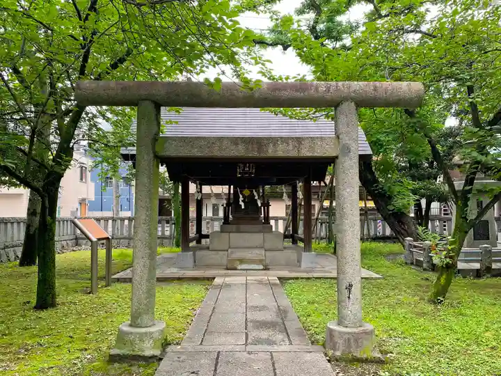 川口神社の鳥居