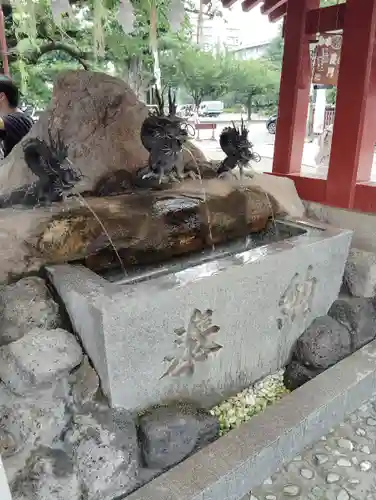 浅草神社の手水舎