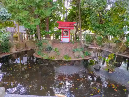 稲荷神社の末社