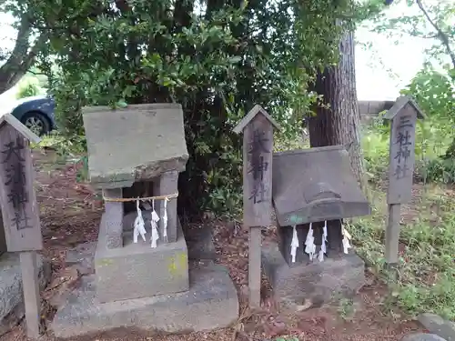 倭文神社の末社