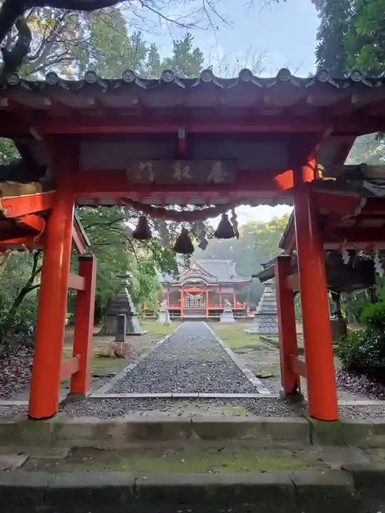 山中八幡宮の山門・神門