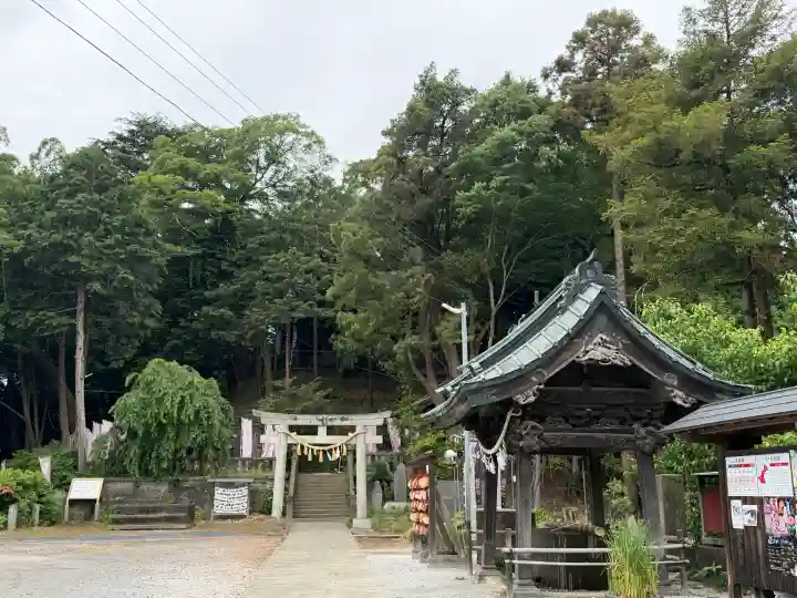 前玉神社の{uncategorized: "未分類", other: "その他", undefined: "問題あり", building: "その他建物", grave: "お墓", sacred_gate: "鳥居", guardian: "狛犬", statue: "像", buddha: "仏像", history: "歴史", nature: "自然", garden: "庭園", animal: "動物", pagoda: "塔", temizu: "手水舎", mountain_gate: "山門・神門", sanctuary: "本殿・本堂", subordinate: "末社・摂社", art: "芸術", scenery: "景色", jizo: "地蔵", ema: "絵馬", goshuin: "御朱印", omikuji: "おみくじ", items: "授与品その他", amulet: "お守り", goshuincho: "御朱印帳", eats: "食事", festival: "お祭り", votive_dance: "神楽", shichigosan: "七五三参", wedding: "結婚式", experience: "体験その他", initially: "初詣", around: "周辺", anti_infection: "感染症対策"}