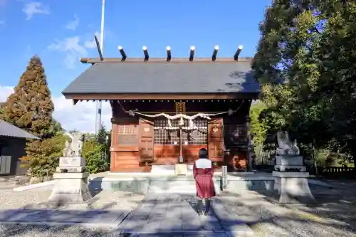 神明社（一ツ木神明社）の{uncategorized: "未分類", other: "その他", undefined: "問題あり", building: "その他建物", grave: "お墓", sacred_gate: "鳥居", guardian: "狛犬", statue: "像", buddha: "仏像", history: "歴史", nature: "自然", garden: "庭園", animal: "動物", pagoda: "塔", temizu: "手水舎", mountain_gate: "山門・神門", sanctuary: "本殿・本堂", subordinate: "末社・摂社", art: "芸術", scenery: "景色", jizo: "地蔵", ema: "絵馬", goshuin: "御朱印", omikuji: "おみくじ", items: "授与品その他", amulet: "お守り", goshuincho: "御朱印帳", eats: "食事", festival: "お祭り", votive_dance: "神楽", shichigosan: "七五三参", wedding: "結婚式", experience: "体験その他", initially: "初詣", around: "周辺", anti_infection: "感染症対策"}
