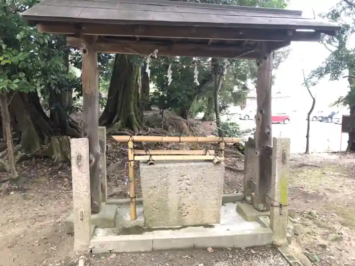 咋岡神社の手水舎