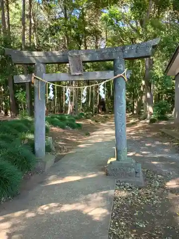 香取神社の{uncategorized: "未分類", other: "その他", undefined: "問題あり", building: "その他建物", grave: "お墓", sacred_gate: "鳥居", guardian: "狛犬", statue: "像", buddha: "仏像", history: "歴史", nature: "自然", garden: "庭園", animal: "動物", pagoda: "塔", temizu: "手水舎", mountain_gate: "山門・神門", sanctuary: "本殿・本堂", subordinate: "末社・摂社", art: "芸術", scenery: "景色", jizo: "地蔵", ema: "絵馬", goshuin: "御朱印", omikuji: "おみくじ", items: "授与品その他", amulet: "お守り", goshuincho: "御朱印帳", eats: "食事", festival: "お祭り", votive_dance: "神楽", shichigosan: "七五三参", wedding: "結婚式", experience: "体験その他", initially: "初詣", around: "周辺", anti_infection: "感染症対策"}