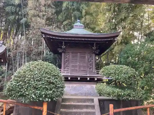 感応院の{uncategorized: "未分類", other: "その他", undefined: "問題あり", building: "その他建物", grave: "お墓", sacred_gate: "鳥居", guardian: "狛犬", statue: "像", buddha: "仏像", history: "歴史", nature: "自然", garden: "庭園", animal: "動物", pagoda: "塔", temizu: "手水舎", mountain_gate: "山門・神門", sanctuary: "本殿・本堂", subordinate: "末社・摂社", art: "芸術", scenery: "景色", jizo: "地蔵", ema: "絵馬", goshuin: "御朱印", omikuji: "おみくじ", items: "授与品その他", amulet: "お守り", goshuincho: "御朱印帳", eats: "食事", festival: "お祭り", votive_dance: "神楽", shichigosan: "七五三参", wedding: "結婚式", experience: "体験その他", initially: "初詣", around: "周辺", anti_infection: "感染症対策"}