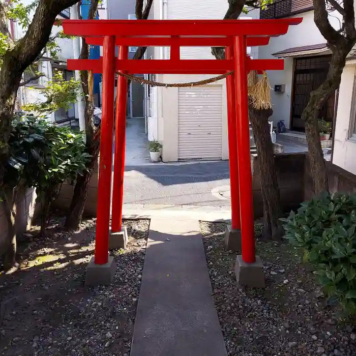 梅屋敷伏見稲荷神社の鳥居