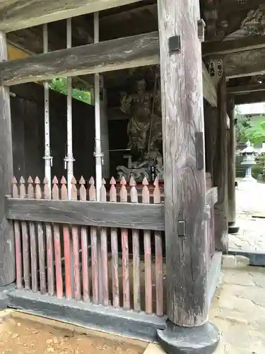 鳳仙寺の像