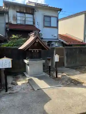 出世稻荷神社の末社・摂社