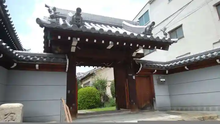 蓮生寺の山門・神門