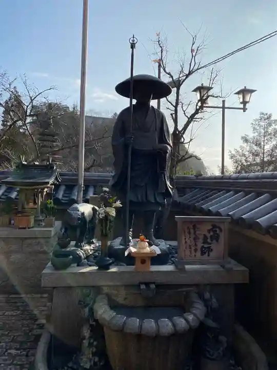 朝護孫子寺の像